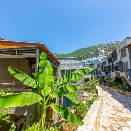 Vila Rina At Aquamarine Residence فلورا المظهر الخارجي الصورة