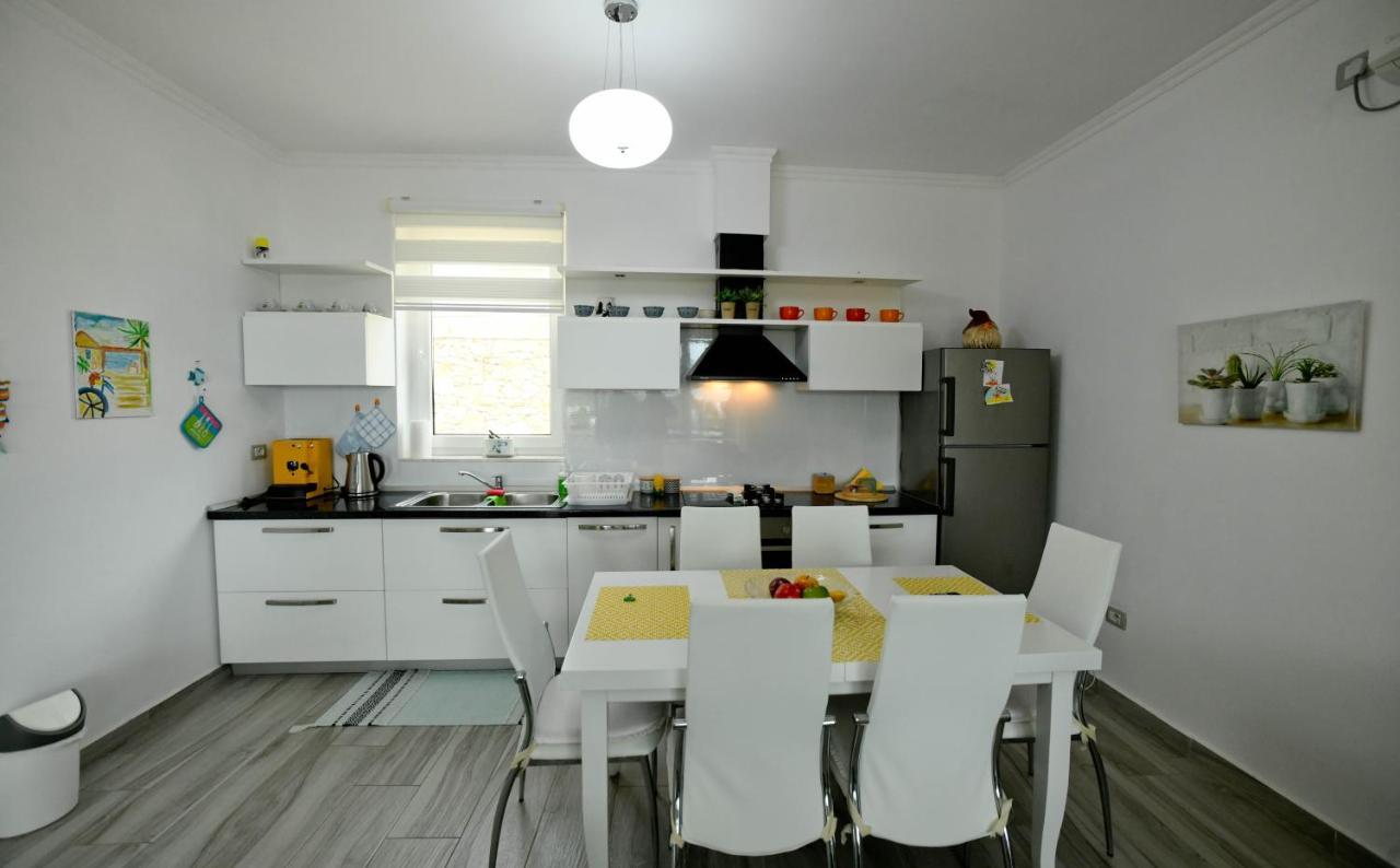 Vila Rina At Aquamarine Residence فلورا المظهر الخارجي الصورة