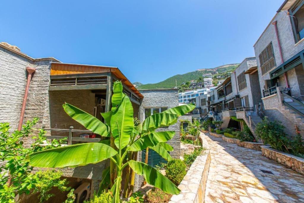 Vila Rina At Aquamarine Residence فلورا المظهر الخارجي الصورة